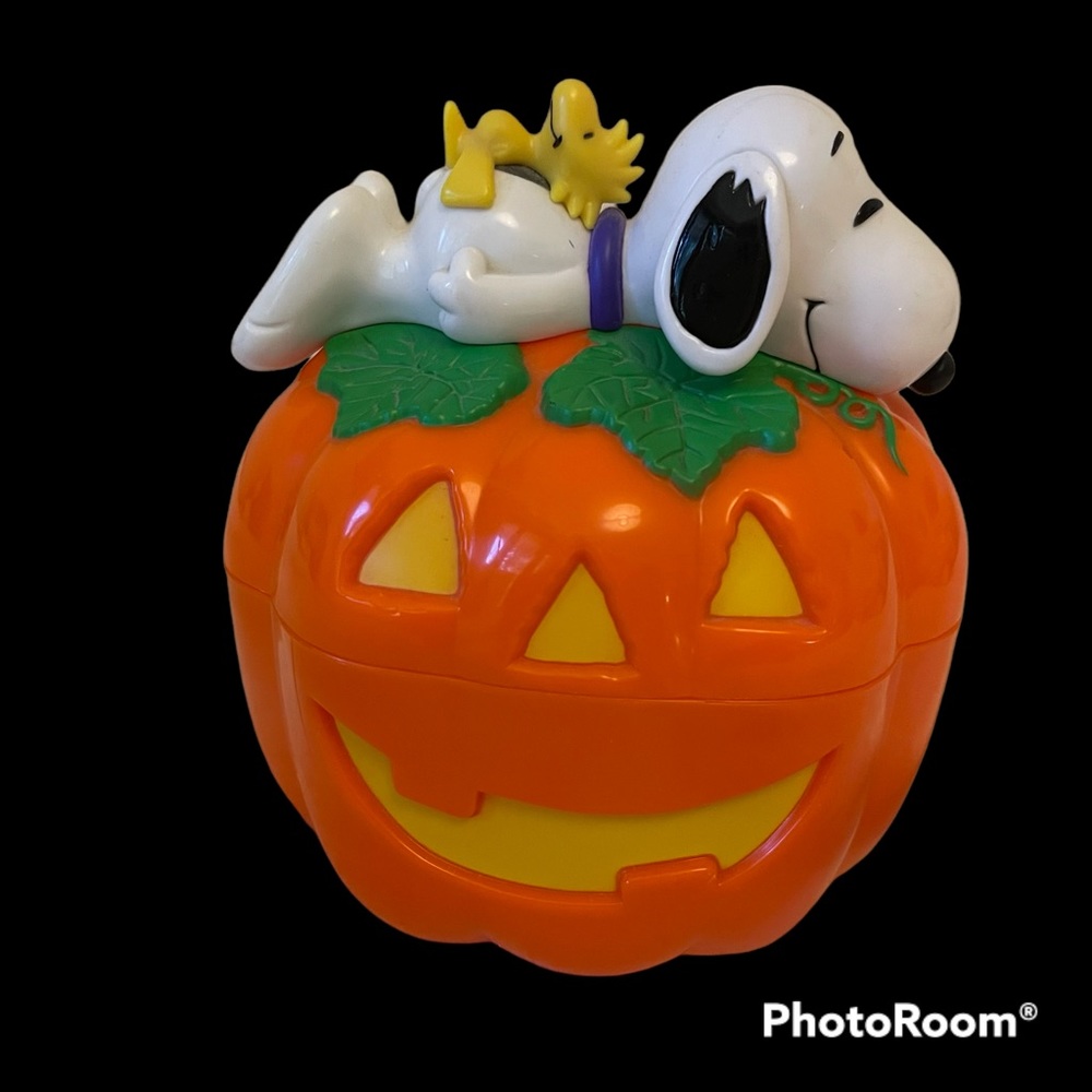 VTG Halloween Snoopy & Woodstock Jack-O-Lantern Candy Container Bank